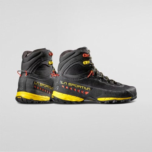La Sportiva TXS: Туристически обувки, на които може да се доверите.