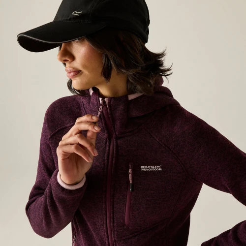 Regatta Women's Newhill Hooded Fleece - стилна топлина за приключения на открито