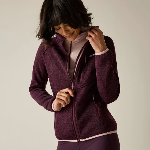 Regatta Women's Newhill Hooded Fleece - стилна топлина за приключения на открито